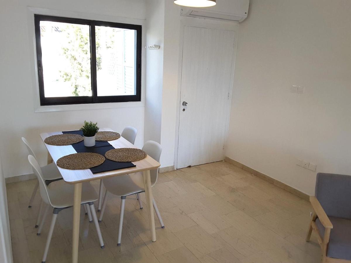 Blue Coast Semeli By The Sea Apartment Paphos Exterior photo